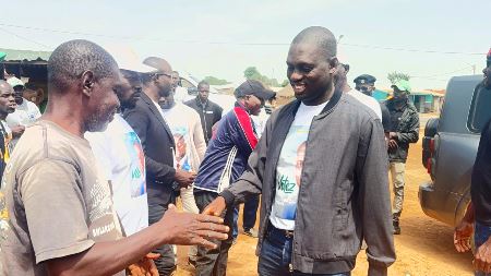Dosso Aboubacar Sidiky, en symbiose avec les populations. Ph. DR
